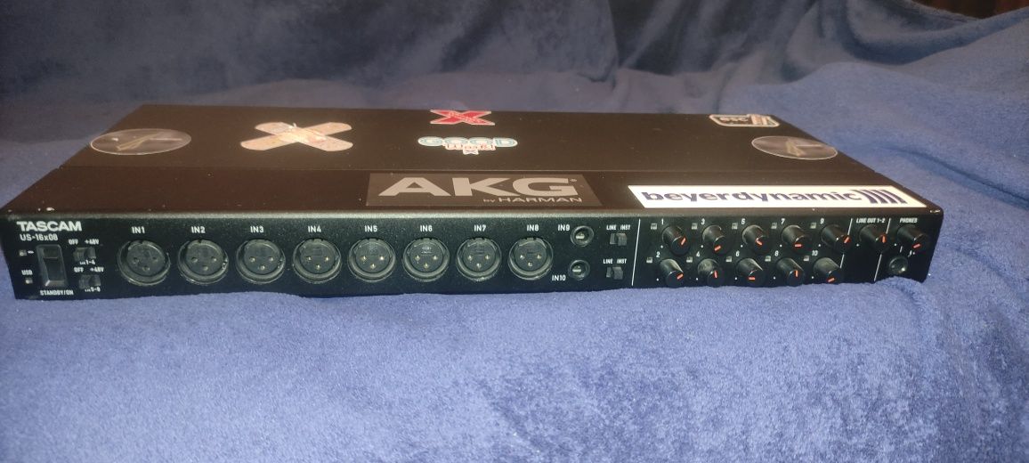 Звукова карта TASCAM US 16x08