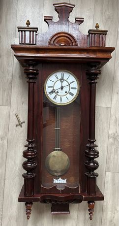 Настенные антикварные часы Le Roi A Paris