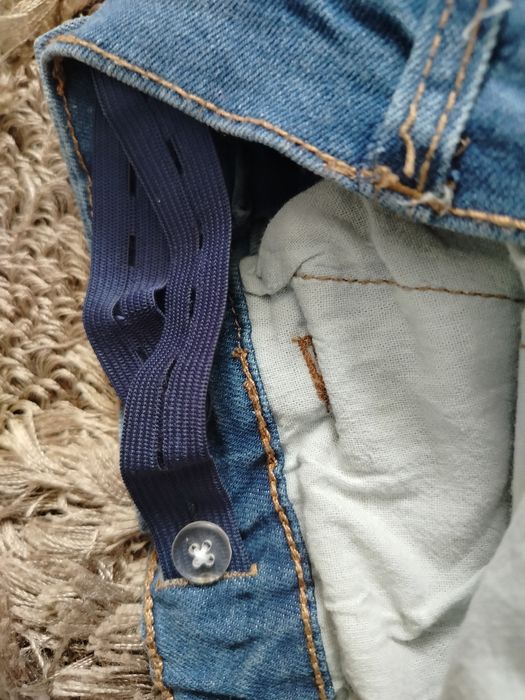 Spodnie jeansowe chłopięce z szeroką nogawką