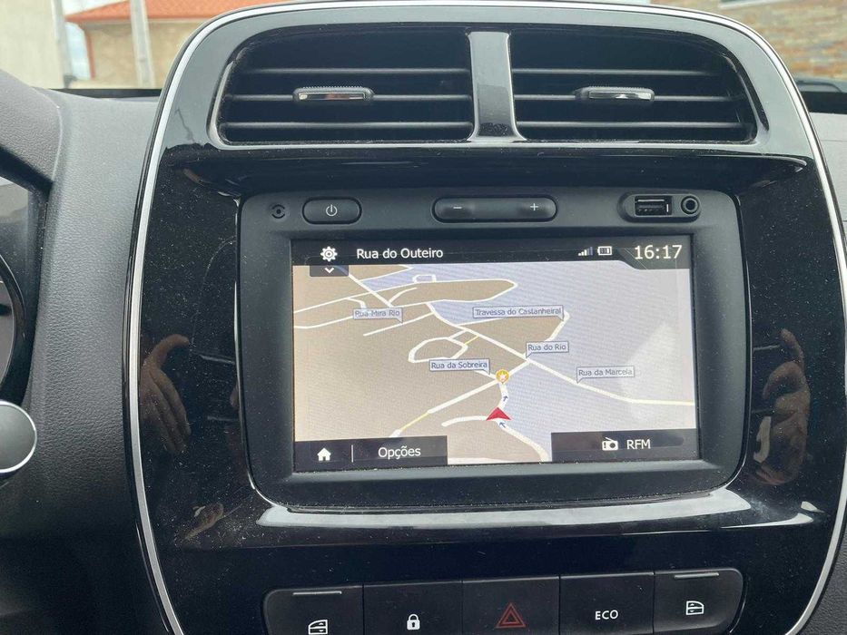 Dacia spring como novo