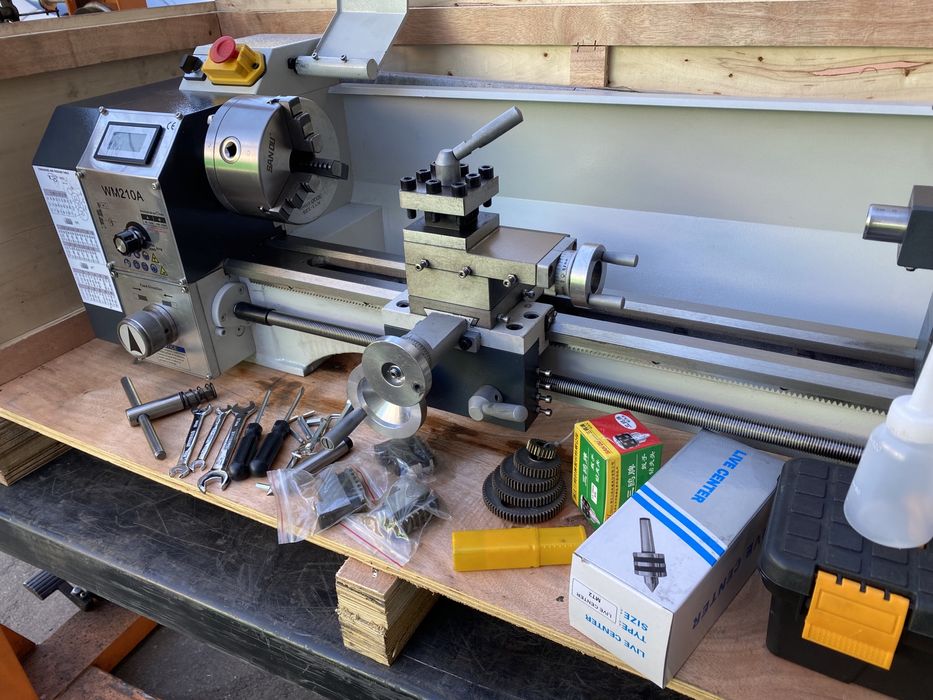 Токарный ARDOTECH WM210A*400, правая и левая резьбы.