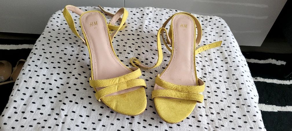 Buty z odkrytymi palcami  na obcasie seledynowe h&m rozmiar 39