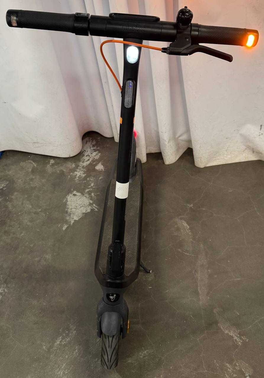 Електросамокат Segway-Ninebot E2 Pro E