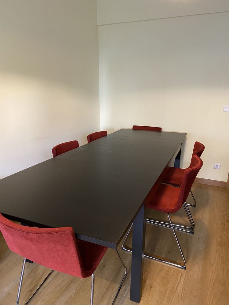 Mesa de refeiçao extensivel + cadeiras