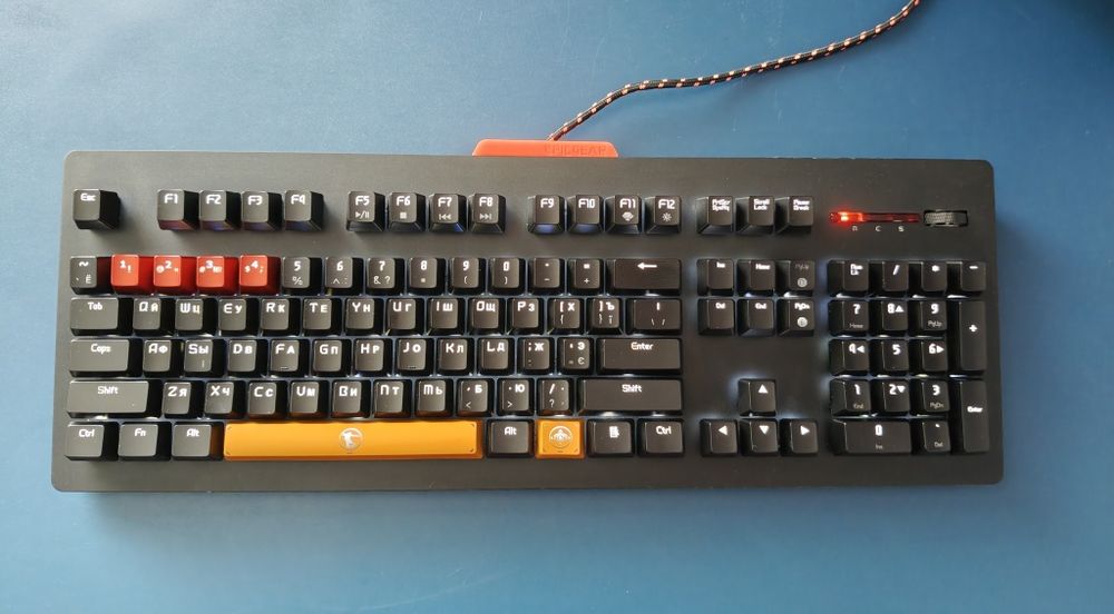 Механічна клавіатура EPICGEAR DEFIANT