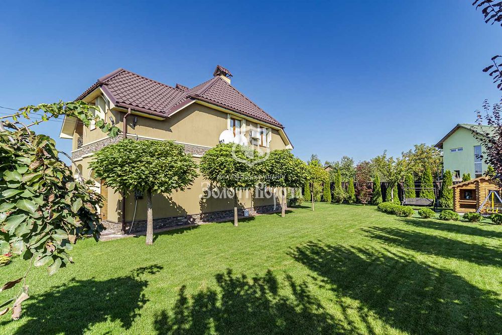 Будинок 2 поверхи, 18 соток. с. Глеваха, поруч Іванковичі і Мархалівка