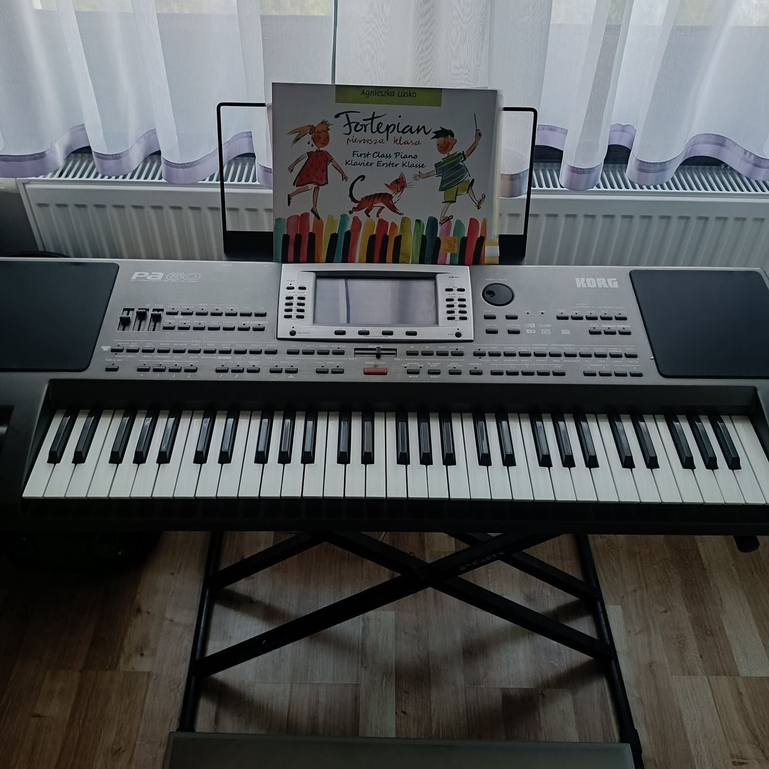 Keyboard Korg Pa 60