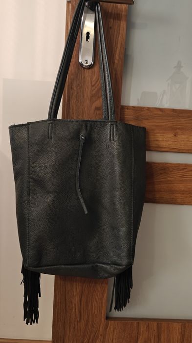 Shopper z frędzlami ,skóra włoska