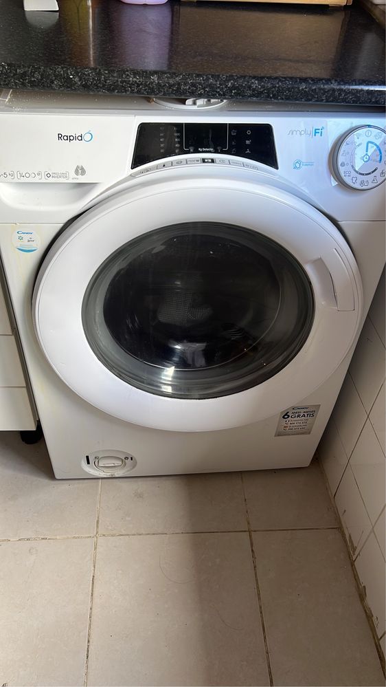 Maquina lava e “seca”