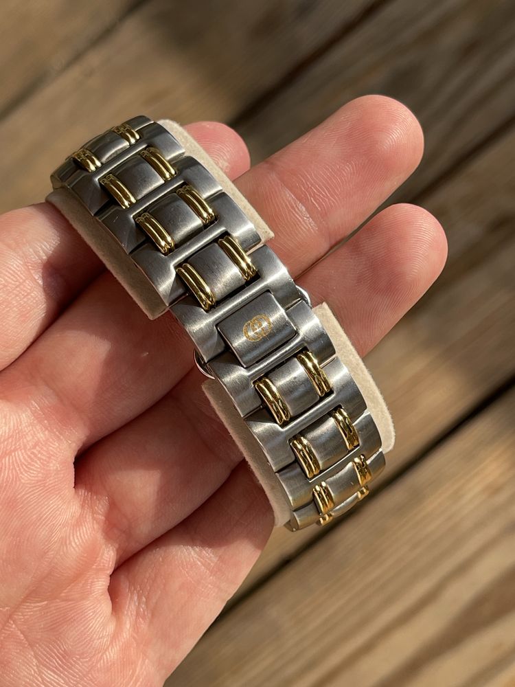 Годинник Gucci 9040M вінтаж 1996рік