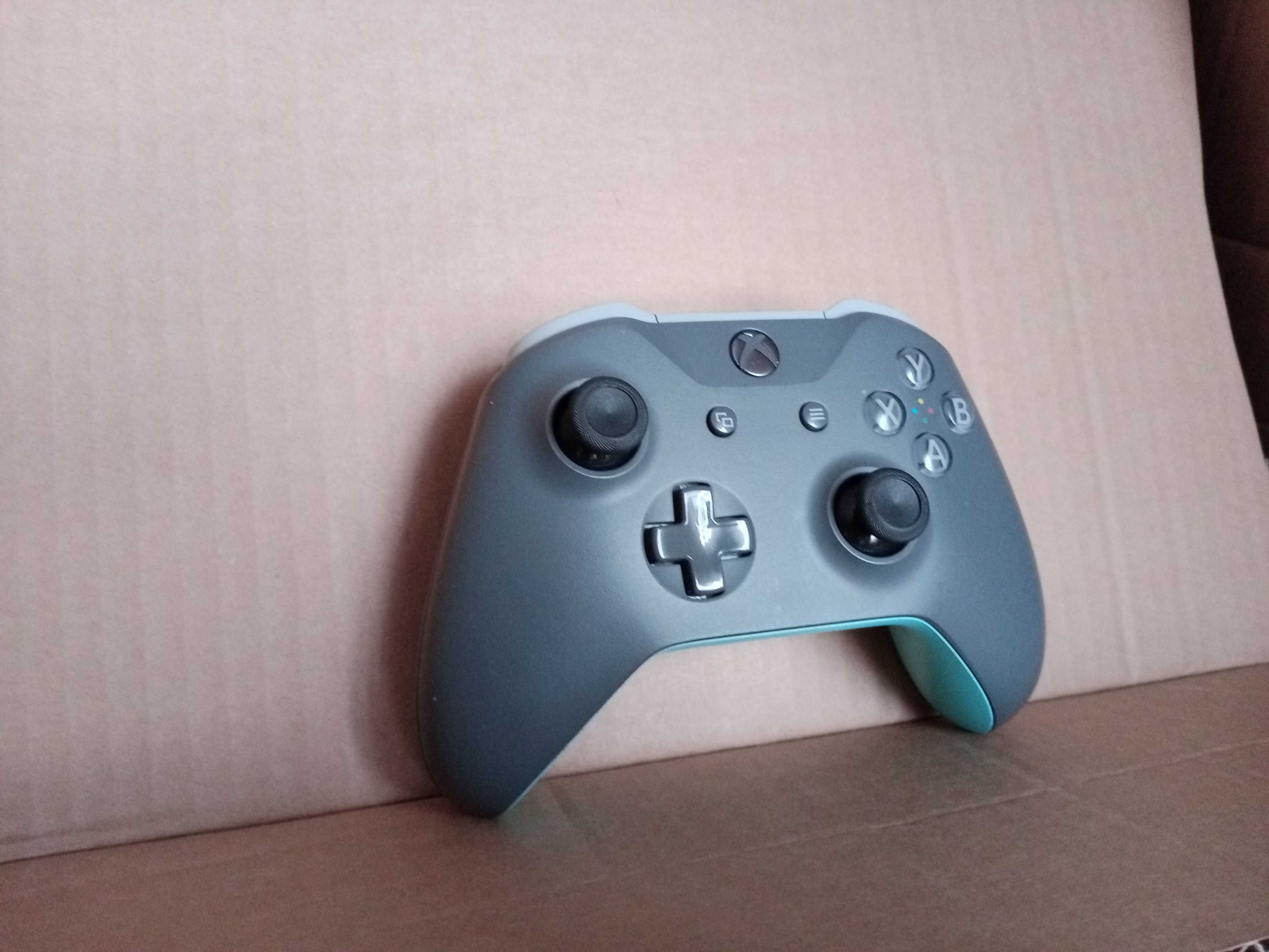 Pad Xbox One /Xbox Series -Limitowany -znakomity stan