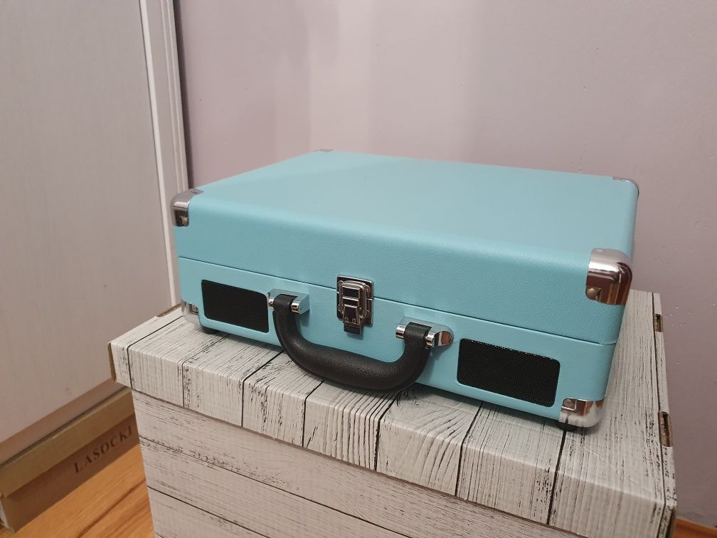 Gramofon w niebieskiej walizce Fenton RP115