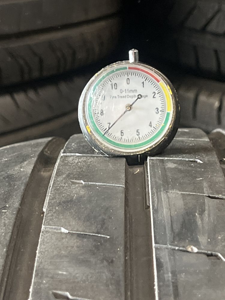*Opony Continental 235/55/16C para