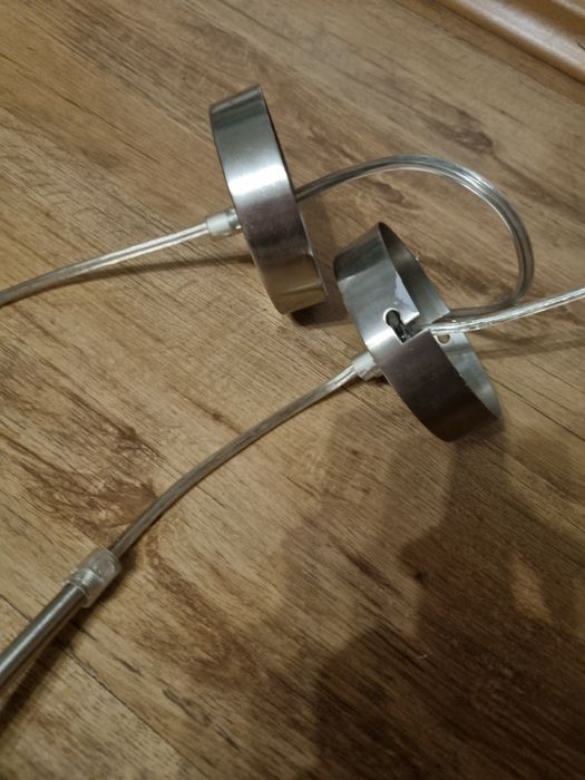 Lampa wisząca w kształcie żarówki