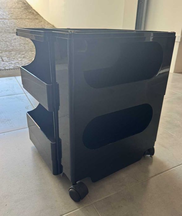 Joe Colombo Trolley Storage (Armazenamento de carrinhos)
