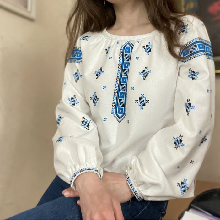 Вишиванка ручної роботи