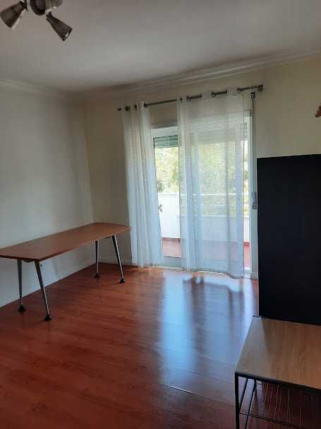 Belo T2 renovado 150 m2 com Garagem