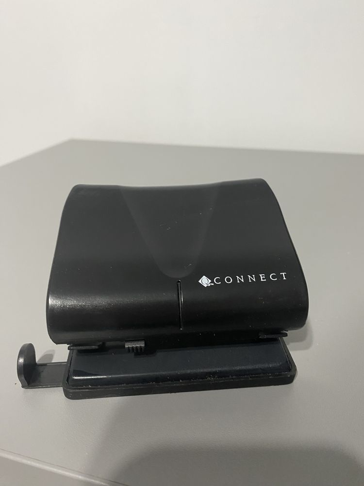 Dziurkacz biurowy Connect