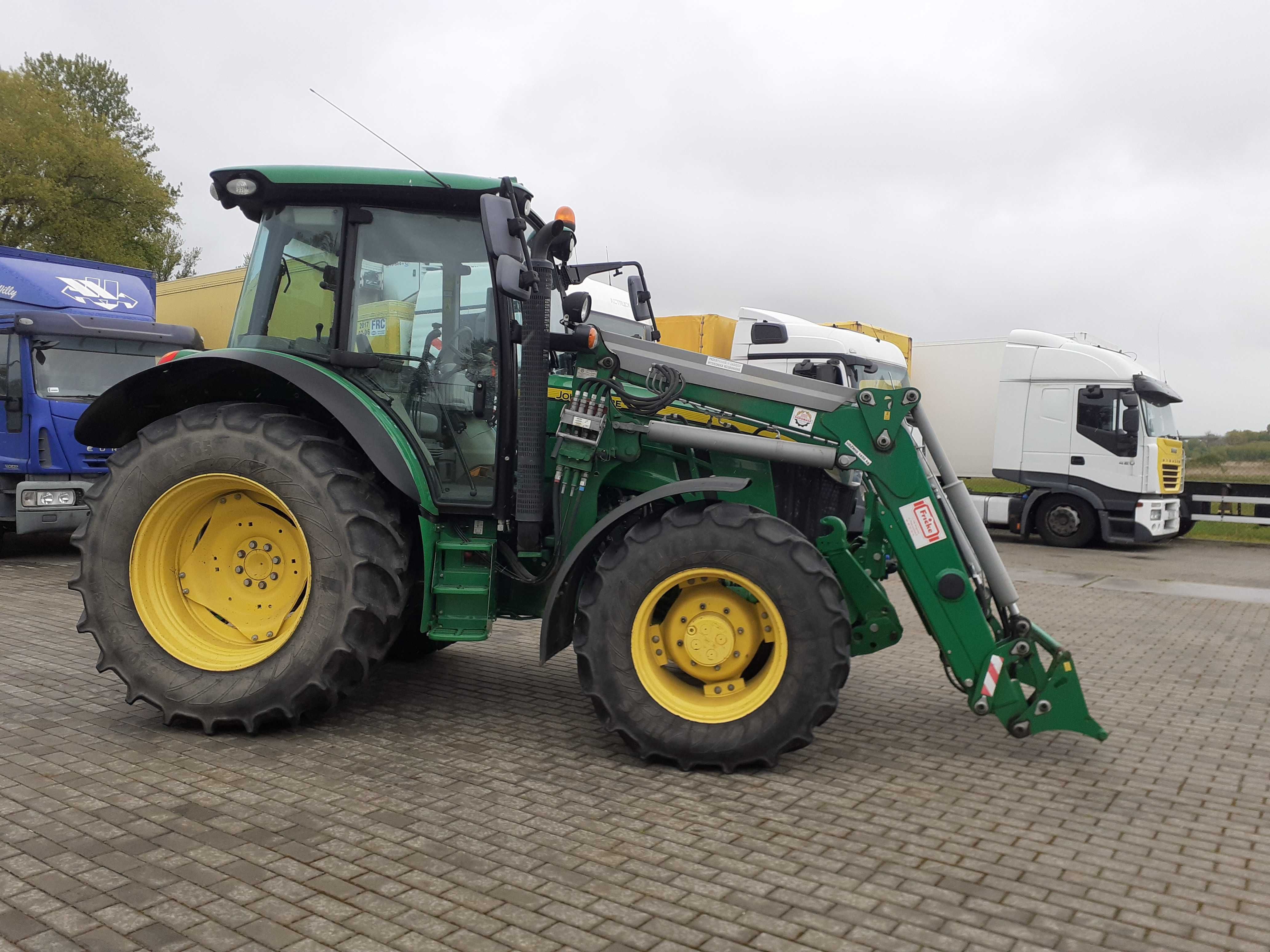 Ciągnik John Deere 5100R, 299000 zł NETTO, 2017r, stan bardzo dobry