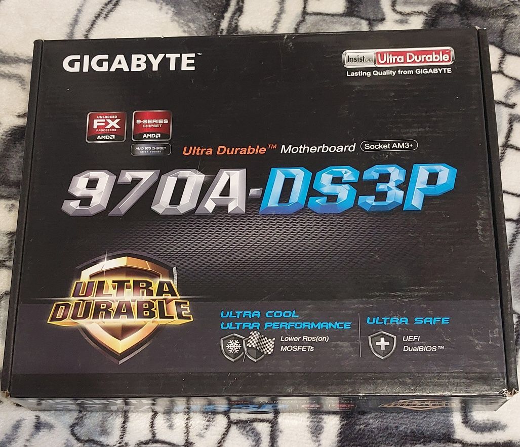 Gigabyte ga970 DS3P + 8GB DDR3