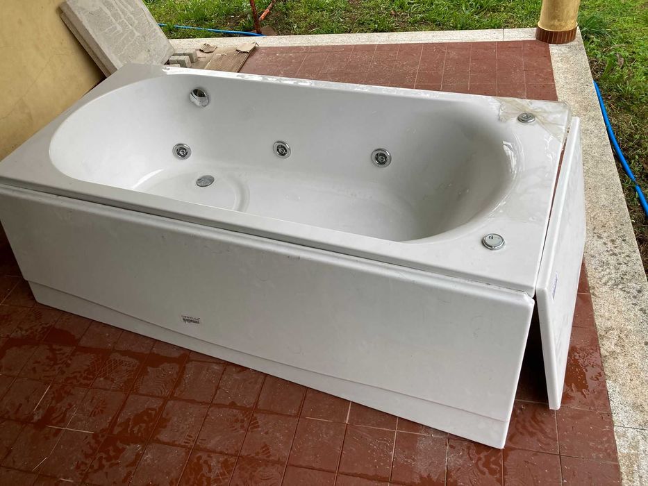 Banheira de hidromassagem Nova