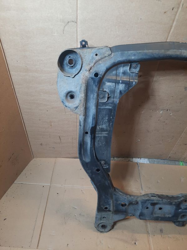 Hyundai I 30 I 09r 1.4mpi 16v Sanki Wózk Kołyska