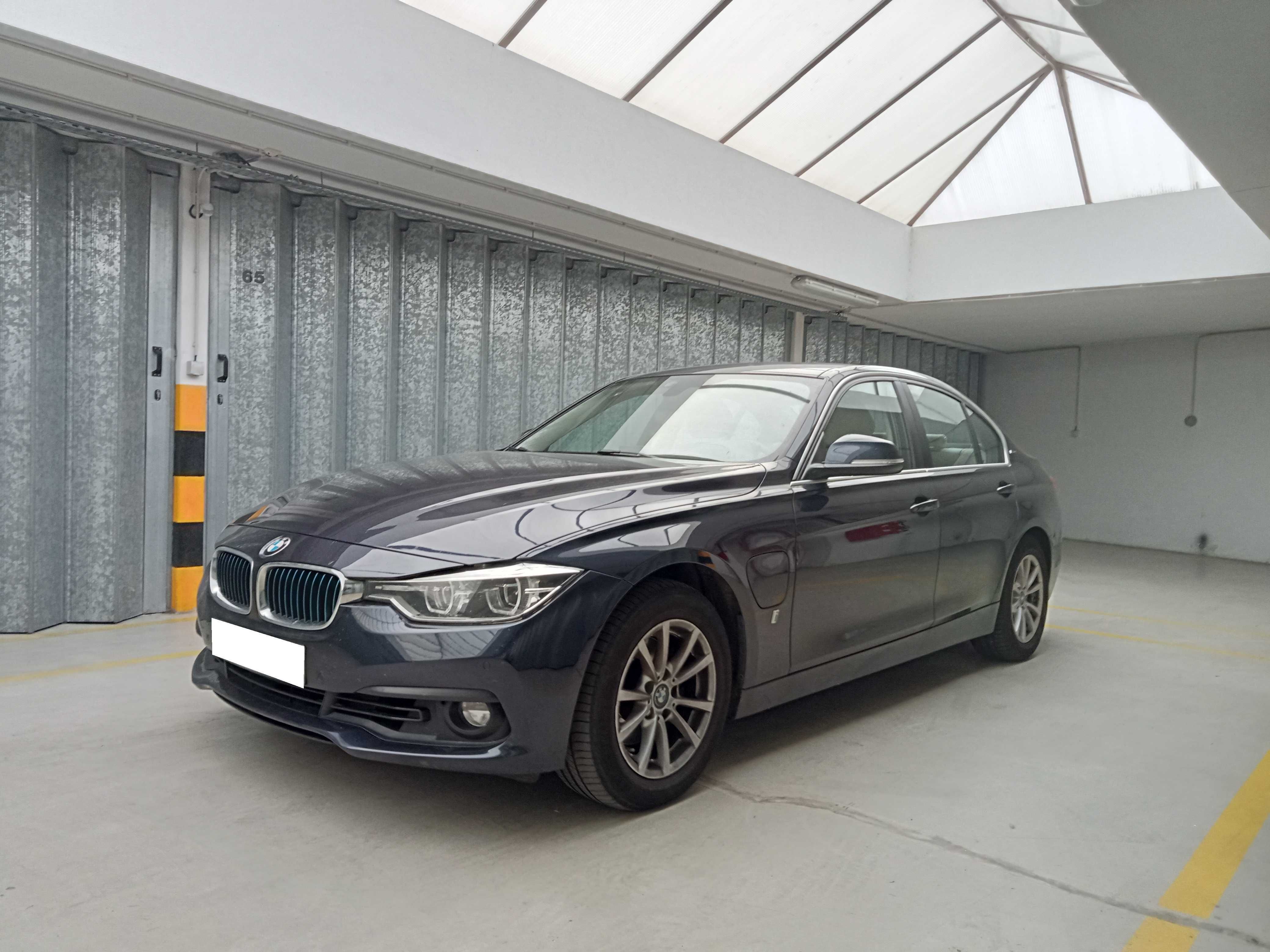 BMW 330e Híbrido Plug-In Luxury Line