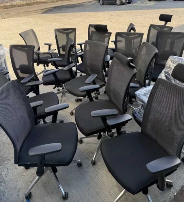 ВИГІДНО! Зручні офисні крісла ЗІ СКЛАДУ + Оплата частинами(5 платежів)