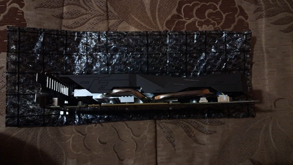 ASUS ROG Strix Radeon RX 560 (4GB, V2, GDDR5, 128-bit, PCI-E)
