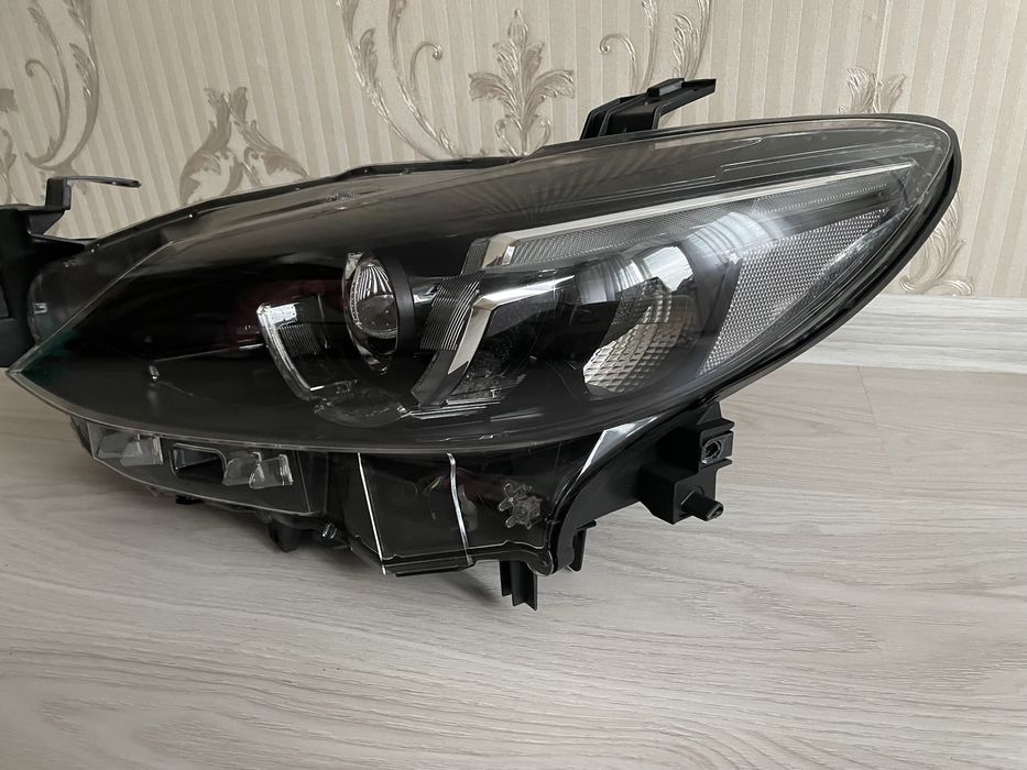 Продам фары Mazda 6 2016 Full Led