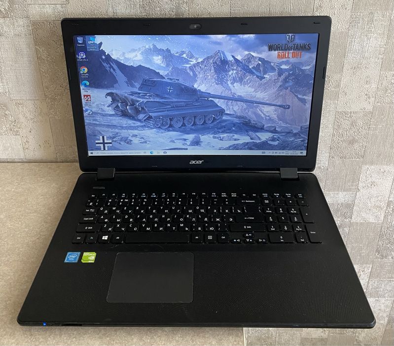 Acer es1-731 17" 8/128GB SDD+500GB HDD nvidia 910m 2gb