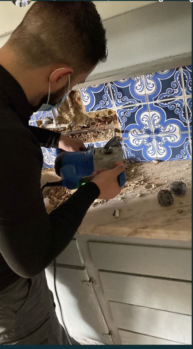 Desentupimento de Esgotos e Canalizador