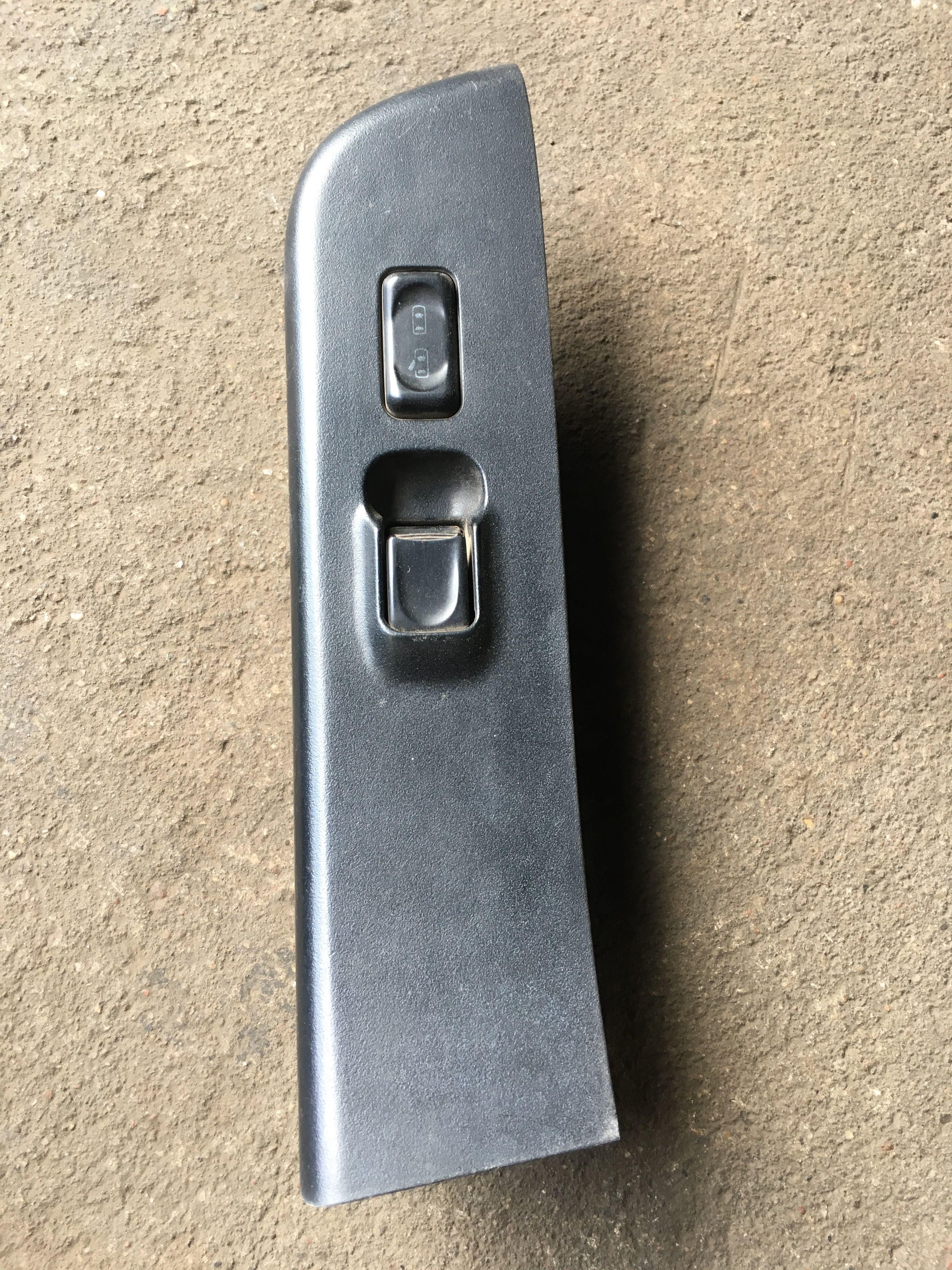 Opel Frontera B - panel szyb