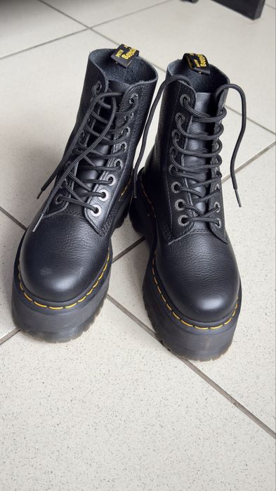 Берці DR. Martens