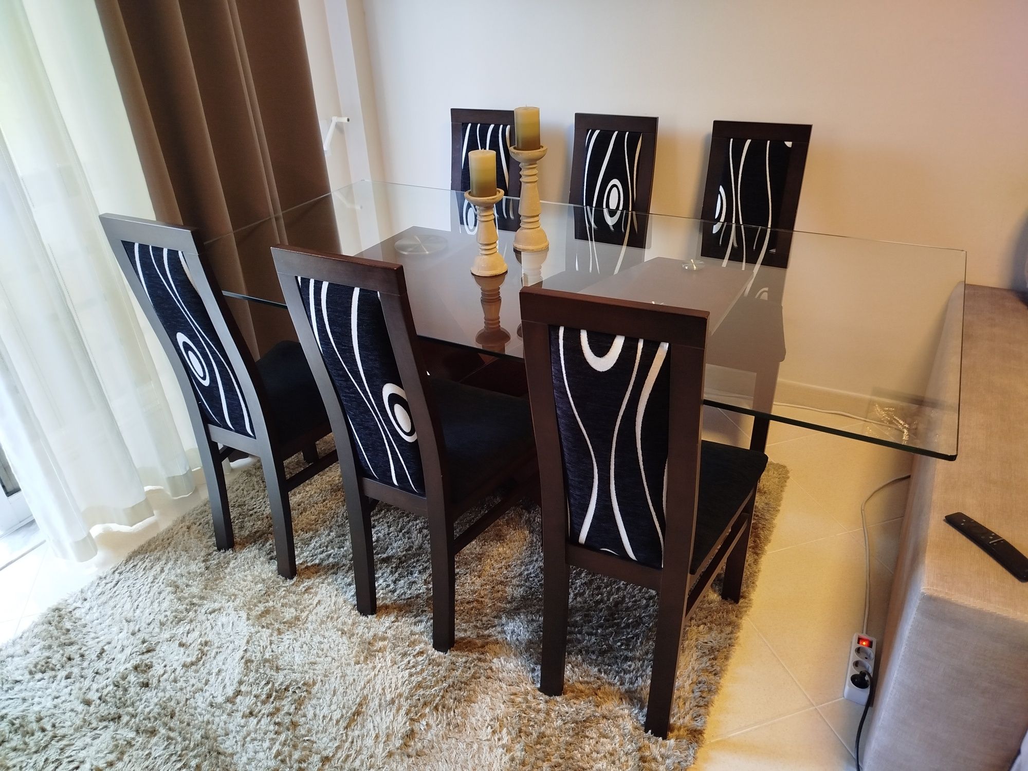 Mesa de Sala em Vidro com 6 cadeiras