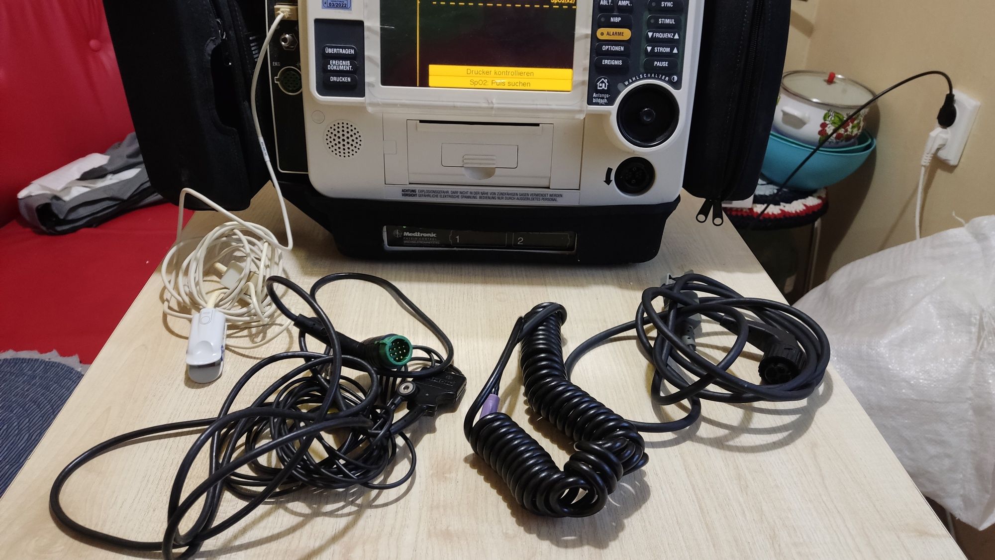 Дефібрилятор Medtronic Lifepak 12