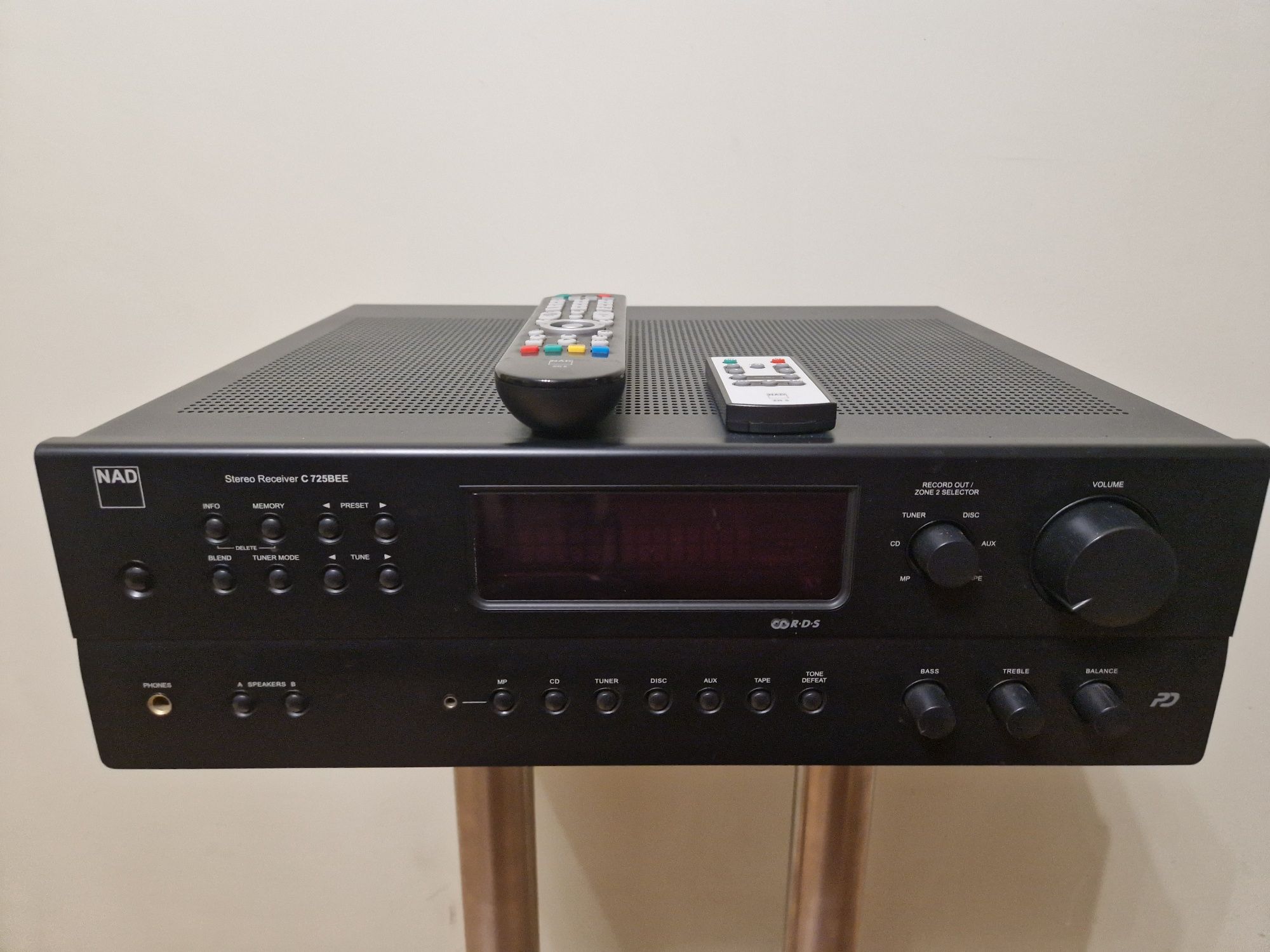 NAD C725BEE amplituner
