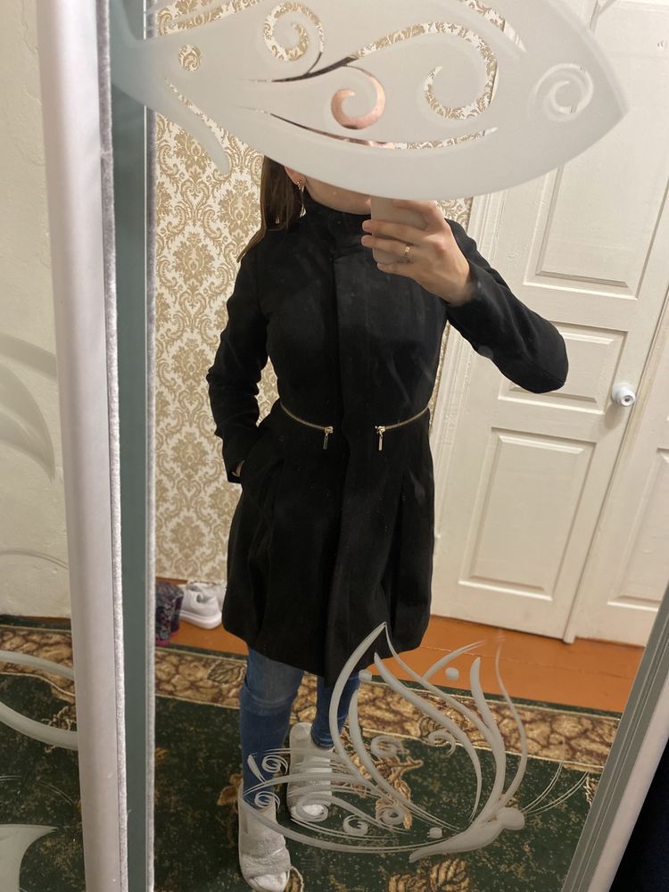 Пальто mohito чорне