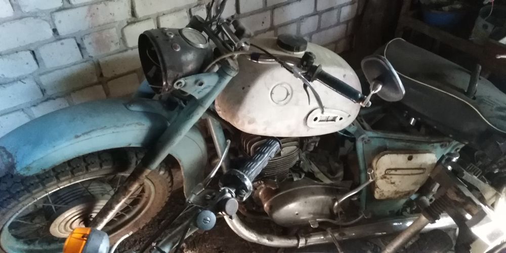 Продам 3 іжа один на ходу два потребують ремонту