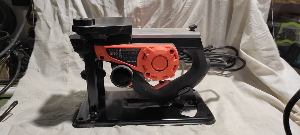 Рубанок Dnipro-M PL 82 стан нового