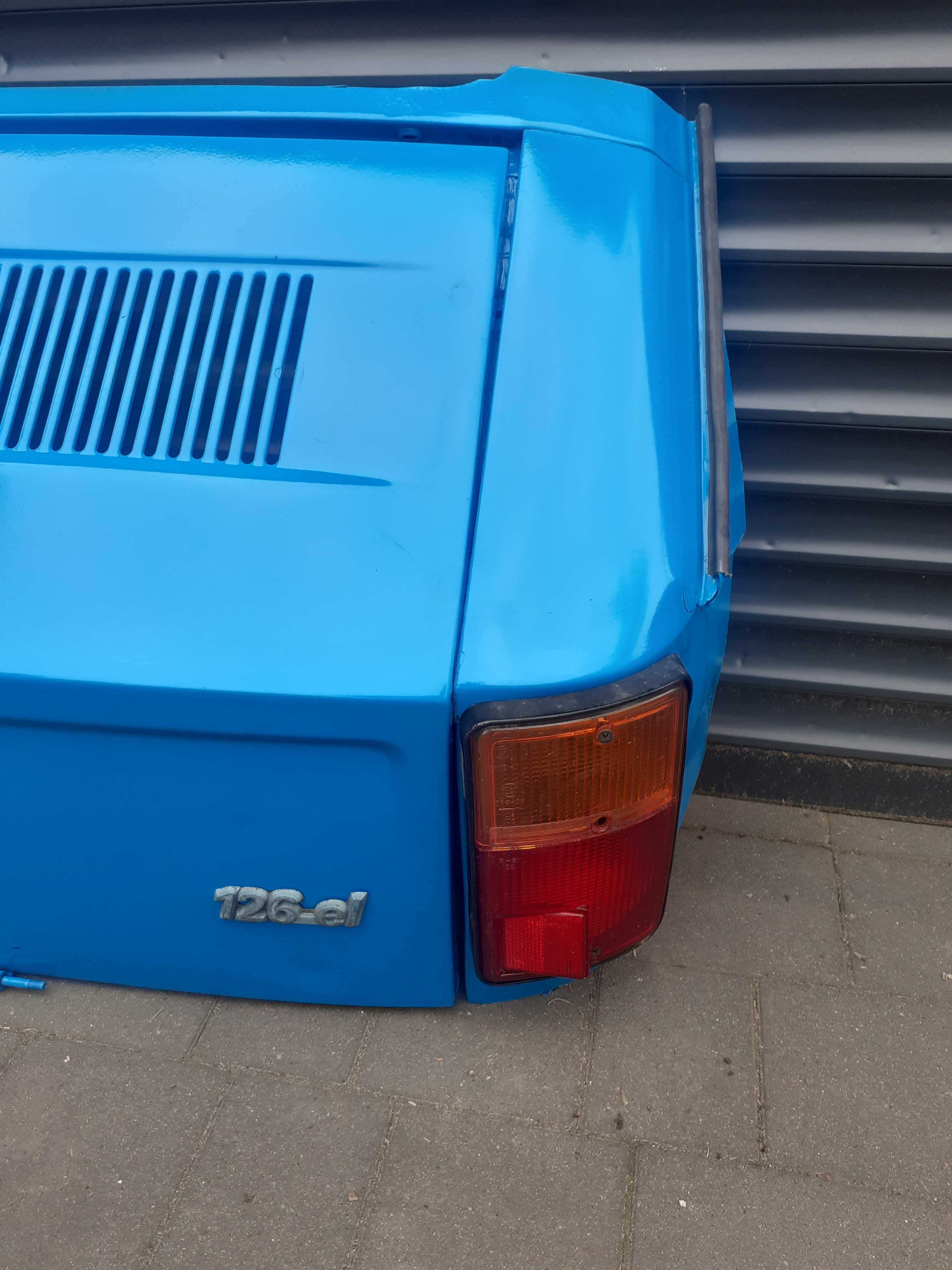 Przod z malucha jako ozdoba garażu fiat 126p