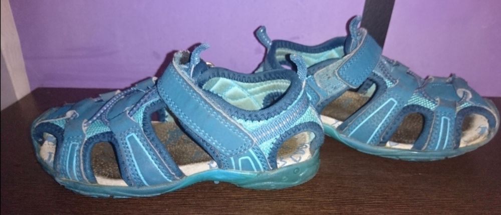 Sprzedam sandałki i klapki różne rozmiary WALKY, COCOCLUB