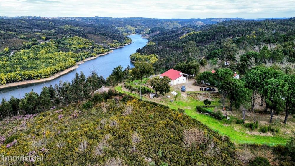 Quinta com Casa Moderna em Tábua, Coimbra com Vista Panorâmica