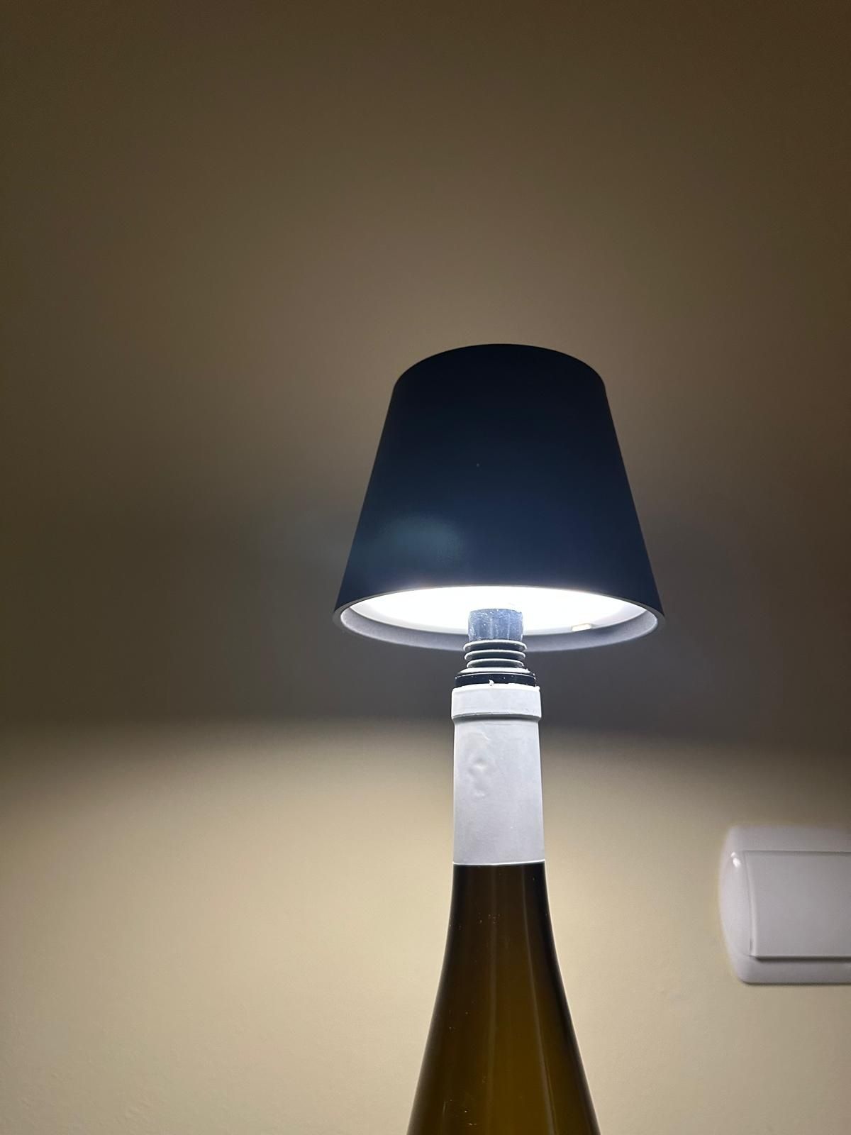 Lampada Led para garrafas de vinho