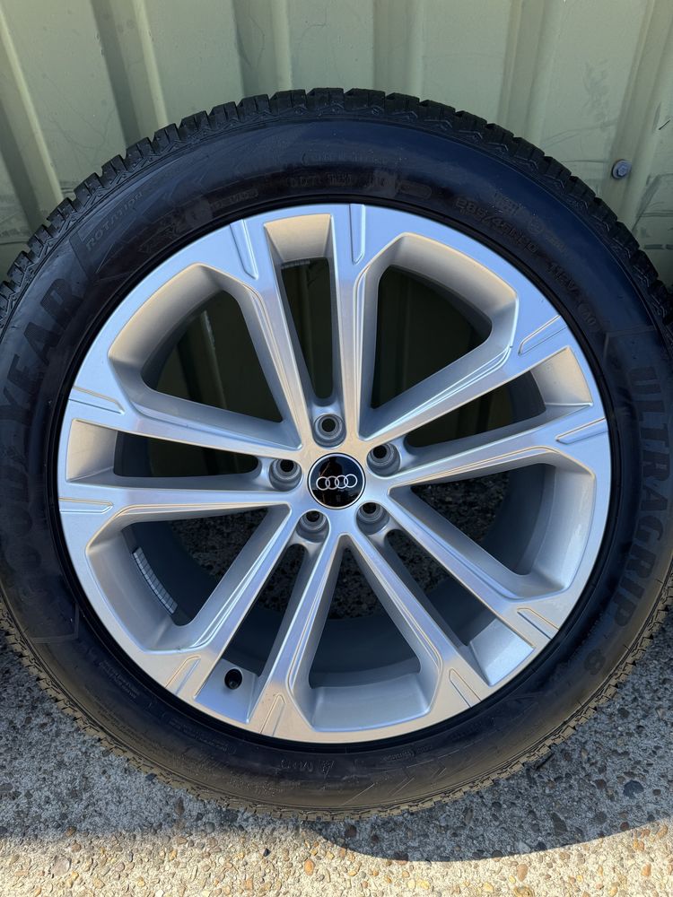Диски Audi Q7 R20 оригінал з зимовими шинами Goodyear 8MM 2024