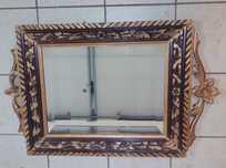 Quadro com espelho com talha muito antigo e em perfeitas condições (ma