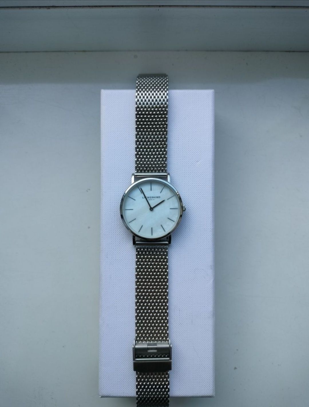 Srebrny damski zegarek Liebeskind Berlin