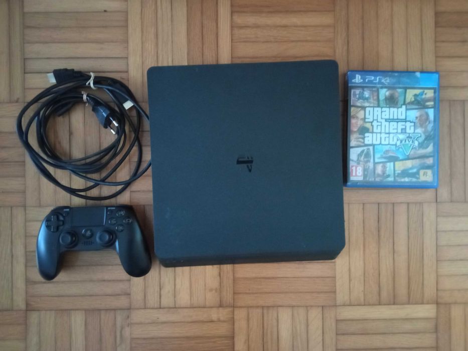 PlayStation 4 Slim