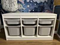 Rezerwacja IKEA TROFAST Regał z pojemnikami biały/szary 99x44x56 cm