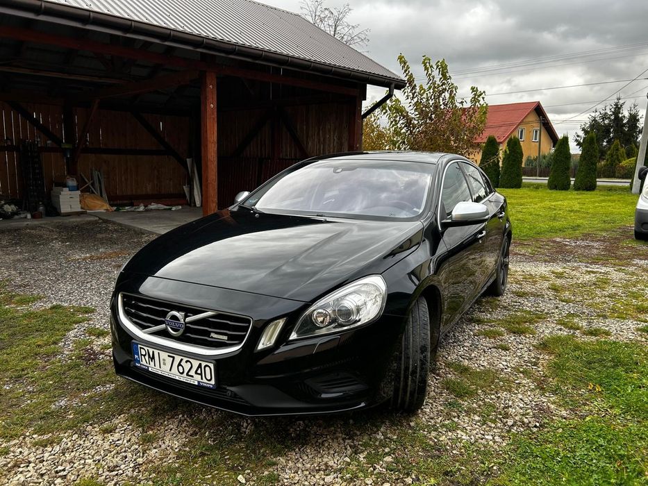 Volvo S60 2.4 D5 R-design